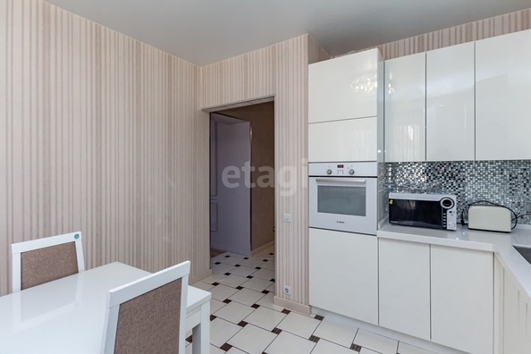 
   Продам 3-комнатную, 87 м², Краевая ул, 255

. Фото 2.