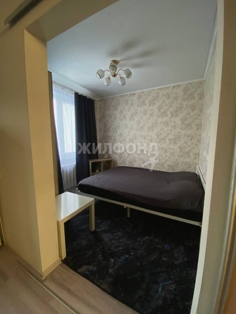 
   Продам студию, 23.7 м², Глушкова ул, 6

. Фото 1.