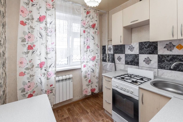 
   Продам 2-комнатную, 48.2 м², Антона Петрова ул, 186

. Фото 2.