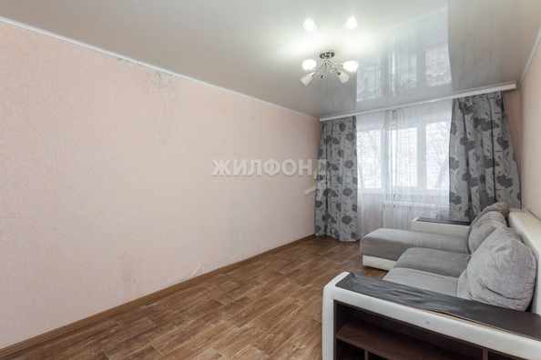 
   Продам 2-комнатную, 48.2 м², Антона Петрова ул, 186

. Фото 6.