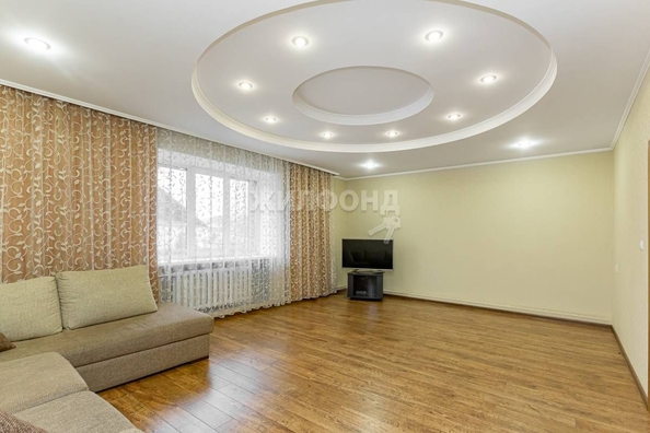 
   Продам дом, 295.9 м², Барнаул

. Фото 4.