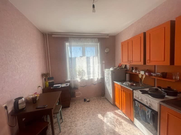 
   Продам 1-комнатную, 43 м², Лазурная ул, 52

. Фото 3.