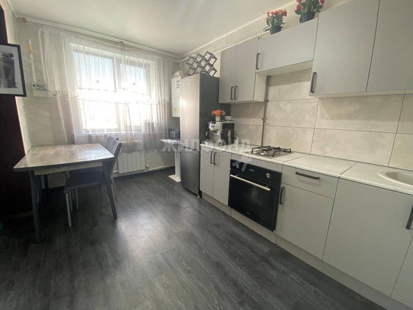 
   Продам 3-комнатную, 56 м², Благодатная ул, 33

. Фото 5.