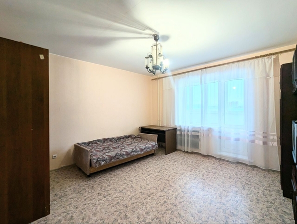 
   Продам 1-комнатную, 41 м², Сергея Семенова ул, 17

. Фото 8.