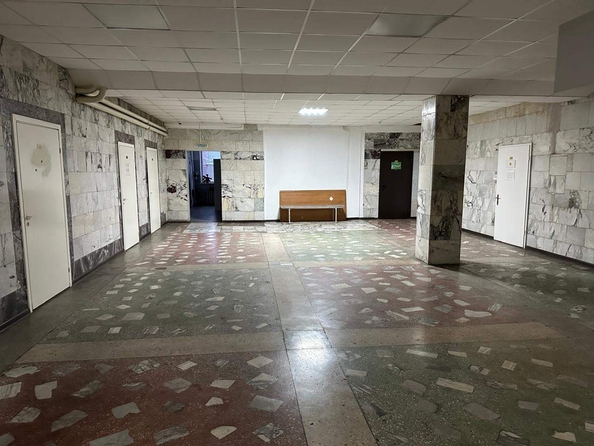 
  Продается офис, 904.5 м², Трактовая ул
. Фото 3.