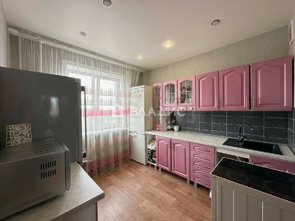 
  Продается 4-комн. квартира, 75.3 м², Стахановская ул, д. 10
. Фото 5.