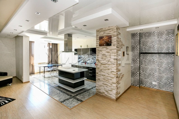 
  Продается 3-комн. квартира, 111.3 м², Приречная ул
. Фото 9.