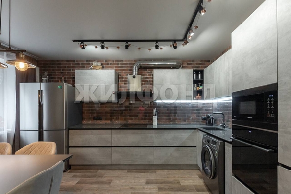 
  Продается 3-комн. квартира, 98.3 м², Власихинская ул
. Фото 9.