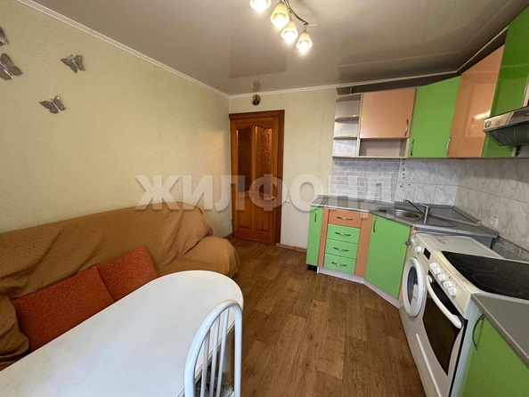 
  Продается 1-комн. квартира, 33 м², Малахова ул, д. 173
. Фото 3.
