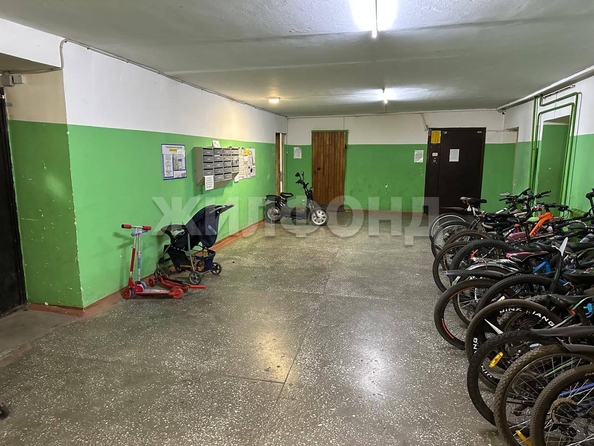 
  Продается 1-комн. квартира, 33 м², Малахова ул, д. 173
. Фото 10.