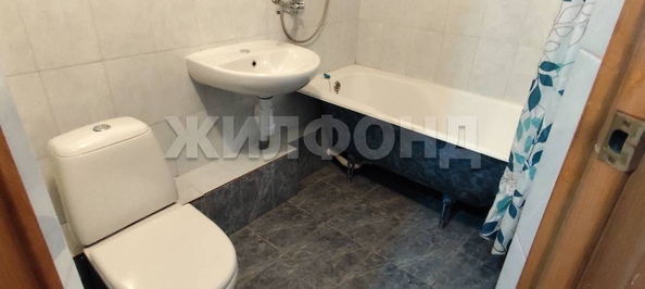 
  Продается 1-комн. квартира, 32.9 м², Малахова ул, д. 87б
. Фото 10.