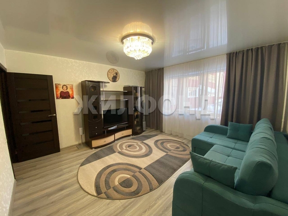 
  Продается 2-комн. квартира, 55.7 м², Солнечная Поляна ул, д. 35
. Фото 2.