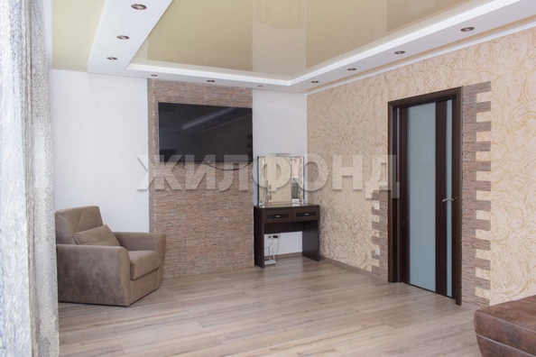 
  Продается 2-комн. квартира, 61.6 м², Попова ул, д. 100
. Фото 7.