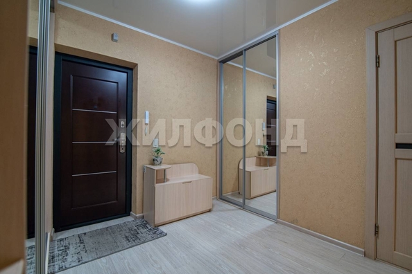 
  Продается 2-комн. квартира, 69.7 м², Малахова ул, д. 158
. Фото 9.