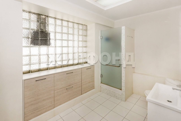 
  Продается 4-комн. квартира, 127.4 м², Папанинцев ул, д. 134
. Фото 7.