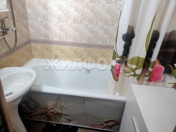 
  Продается 3-комн. квартира, 64.1 м², Малахова ул, д. 33
. Фото 8.