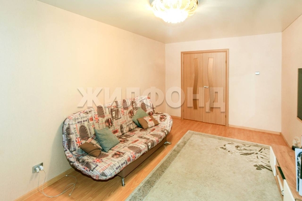 
  Продается 3-комн. квартира, 66 м², Юрина ул, д. 208
. Фото 2.