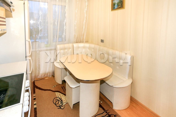 
  Продается 3-комн. квартира, 66 м², Юрина ул, д. 208
. Фото 8.