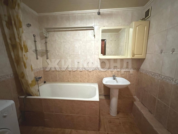 
  Продается 3-комн. квартира, 55 м², Пионеров ул, д. 7
. Фото 11.