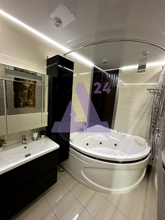 
  Продается 3-комн. квартира, 82 м², Малахова ул, д. 44
. Фото 24.