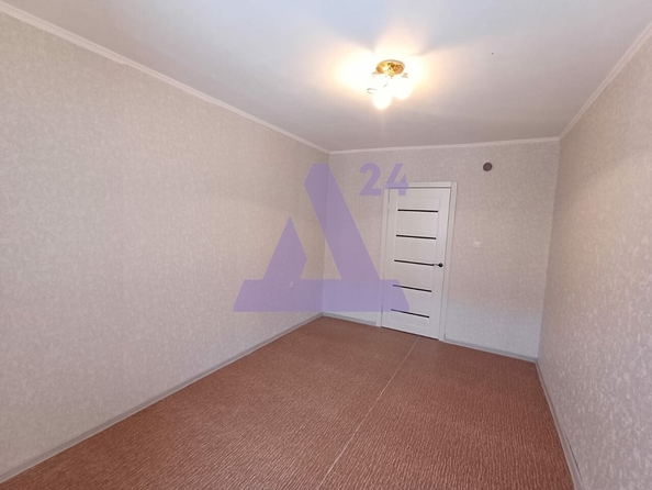 
  Продается 3-комн. квартира, 62 м², Лазурная ул, д. 24
. Фото 12.