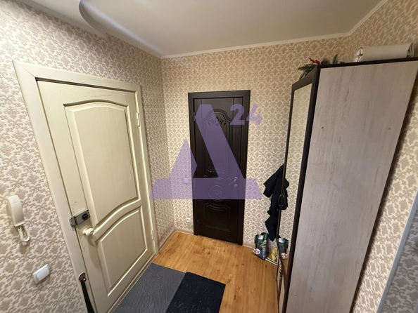 
  Продается 1-комн. квартира, 37 м², Лазурная ул, д. 40
. Фото 11.