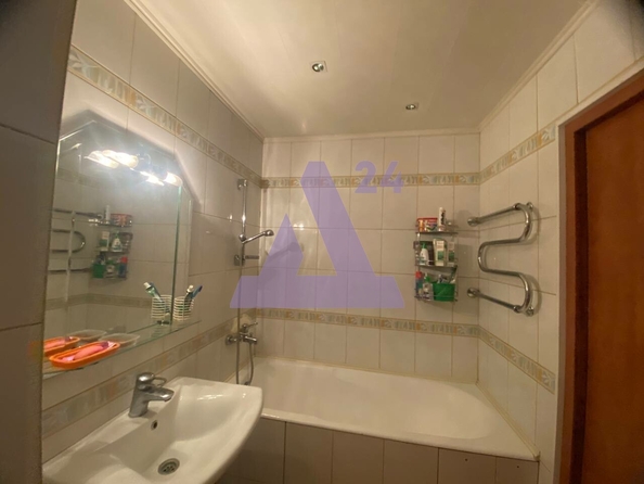 
  Продается 3-комн. квартира, 63.7 м², Красноармейский пр-кт, д. 64
. Фото 8.