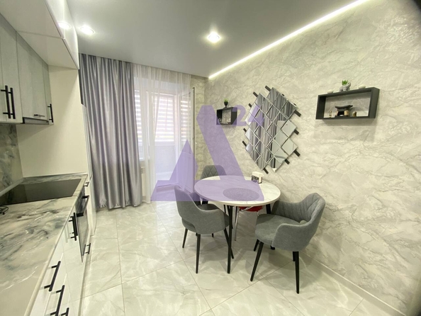 
  Продается 2-комн. квартира, 53 м², ЖК Радужный, Анатолия, 90, 3 очередь
. Фото 6.