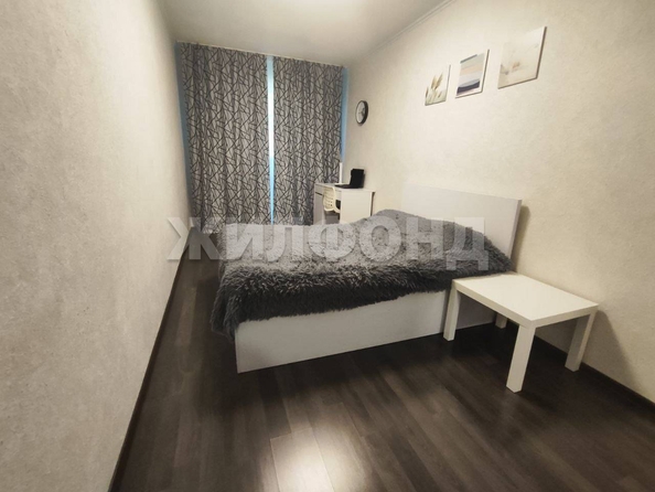 
  Продается 4-комн. квартира, 87 м², Шукшина ул
. Фото 3.
