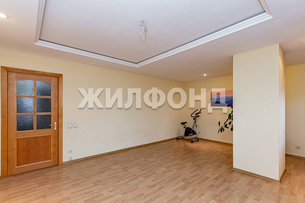 
  Продается 4-комн. квартира, 217.6 м², Попова ул
. Фото 4.