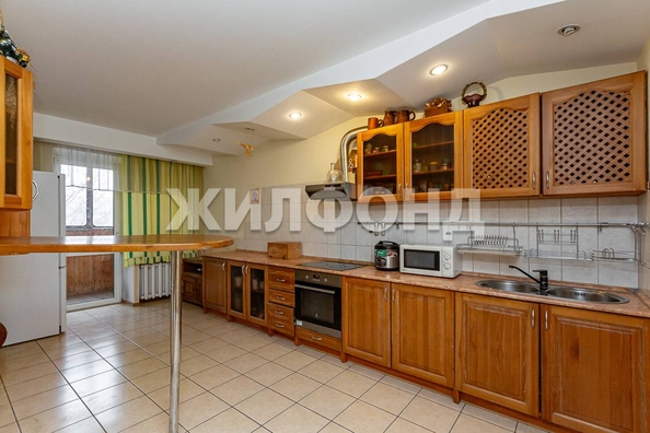 
  Продается 4-комн. квартира 217.6 м². Фото 4.