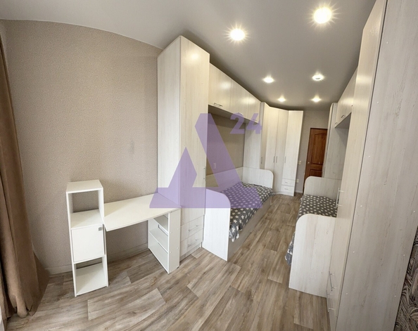 
  Продается 3-комн. квартира, 60 м², Шукшина ул, д. 15
. Фото 10.