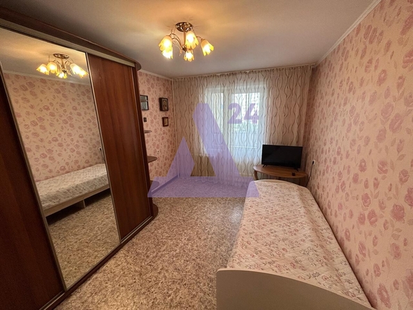 
  Продается 2-комн. квартира, 48.9 м², Малахова ул, д. 140
. Фото 11.