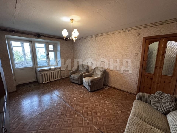 
  Продается 4-комн. квартира, 74 м², Космонавтов ул
. Фото 4.