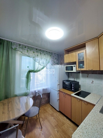 
  Продается 1-комн. квартира, 30.4 м², Победы б-р, д. 20
. Фото 3.