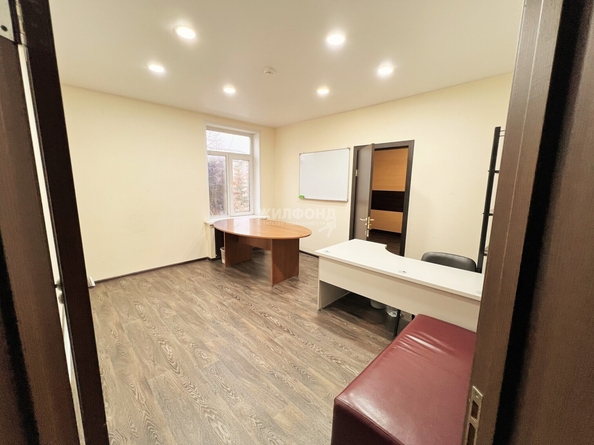 
  Продается универсальное помещение, 30 м², Красноармейский пр-кт, д. 112а
. Фото 3.