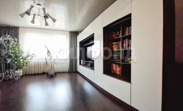 
  Продается 2-комн. квартира, 69 м², Новороссийская ул
. Фото 1.