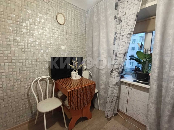 
  Продается 1-комн. квартира, 29.9 м², Павловский тракт
. Фото 2.