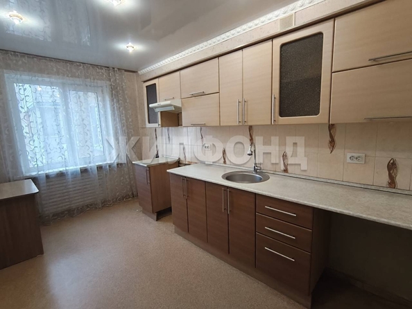 
  Продается 4-комн. квартира, 92.9 м², Островского ул
. Фото 1.