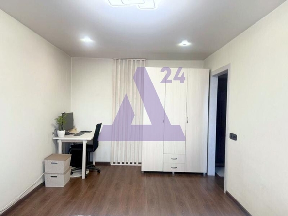 
  Продается 1-комн. квартира, 30.6 м², Антона Петрова ул, д. 63
. Фото 10.