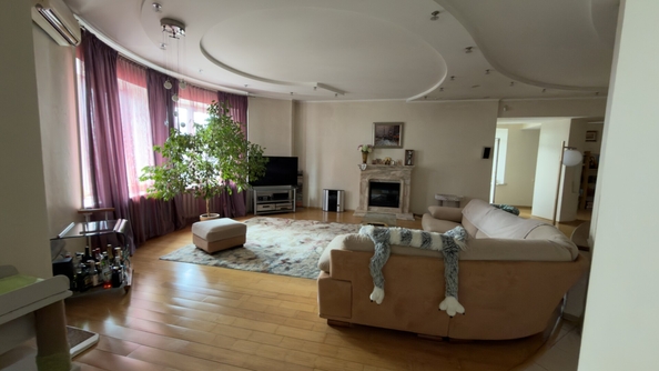 
  Продается 4-комн. квартира 216 м². Фото 6.