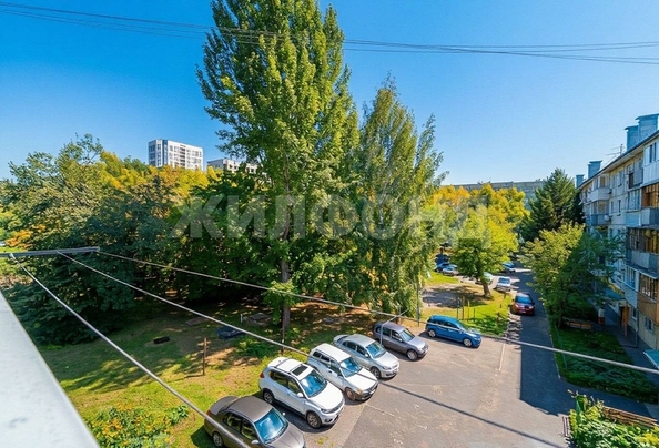 
  Продается 4-комн. квартира 60.8 м². Фото 2.