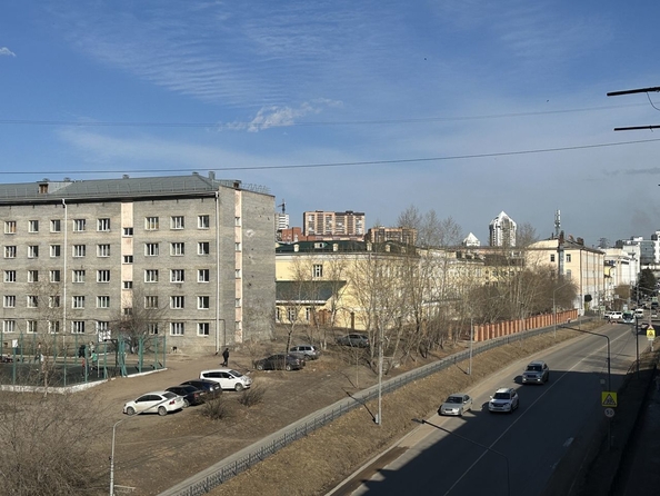 
   Продам 4-комнатную, 65 м², Сухэ-Батора ул, 2

. Фото 7.