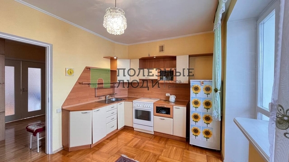 
   Продам 3-комнатную, 85.8 м², Бабушкина ул, 32

. Фото 9.