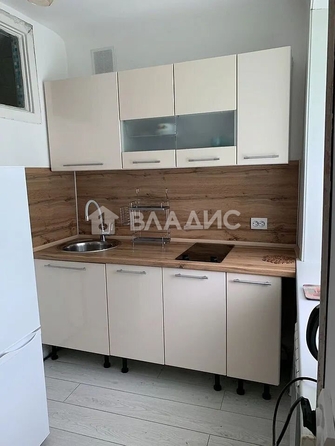 
  Продается 3-комн. квартира, 49.1 м², Сухэ-Батора ул, д. 2
. Фото 3.