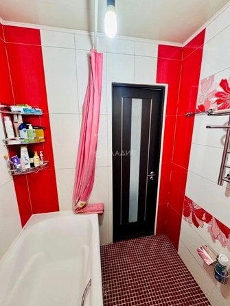 
  Продам 3-комн. квартиру 56.4 м². Фото 9.