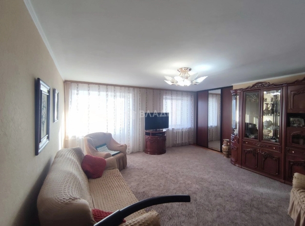 
  Продам 4-комн. квартиру 109.8 м². Фото 3.