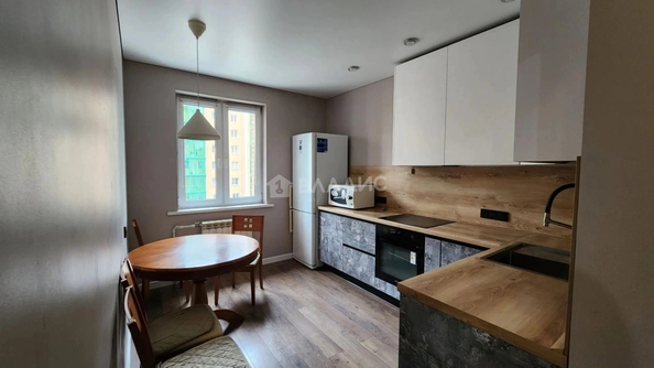 
  Продам 2-комн. квартиру 49.6 м². Фото 3.