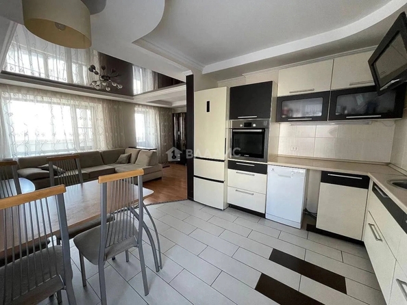 
  Продам 4-комн. квартиру 74.1 м². Фото 3.