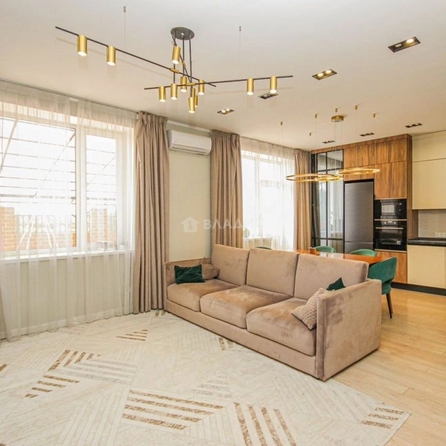 
  Продам 4-комн. квартиру 150 м². Фото 1.